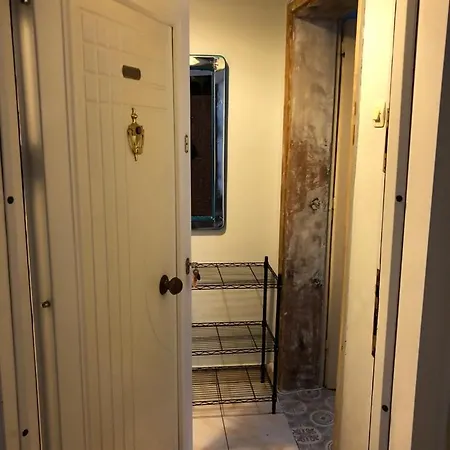 Kaleici Muhtesem Ayri Mutfakli Uygun Fiyat Ev Apartment