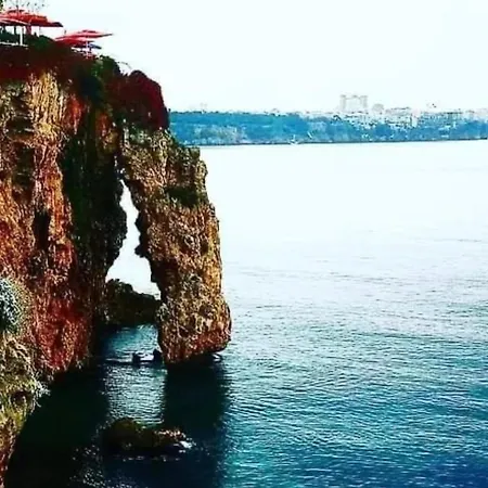 Kaleici Muhtesem Ayri Mutfakli Uygun Fiyat Ev *