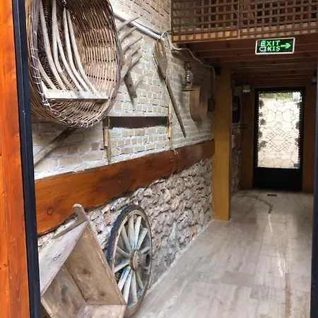 Kaleici Muhtesem Ayri Mutfakli Uygun Fiyat Ev Apartment