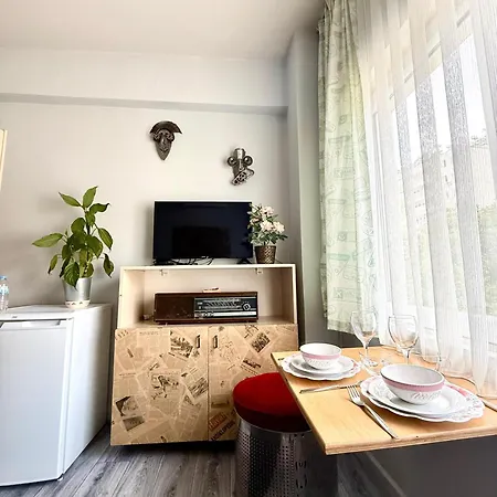 Apartment Kaleici Muhtesem Ayri Mutfakli Uygun Fiyat Ev Antalya
