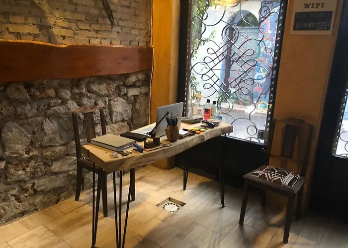 Kaleici Muhtesem Ayri Mutfakli Uygun Fiyat Ev